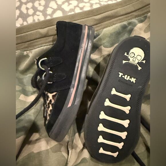 TUK toddler creepers. Kids size 10. leopard - Picture 4 of 6